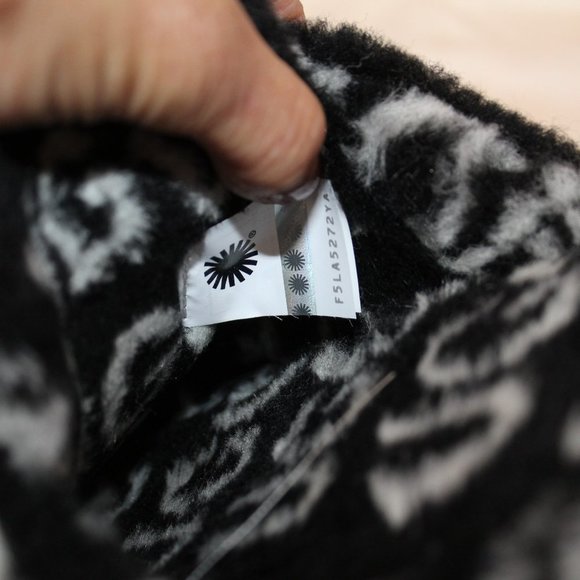 NIB UGG MEN\'S‎ FLUFF IT POP POLO FUR SLIPPERS BLACK WHITE main image 4